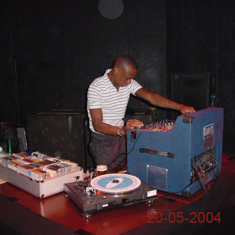 DJ Remon opstelling 2004